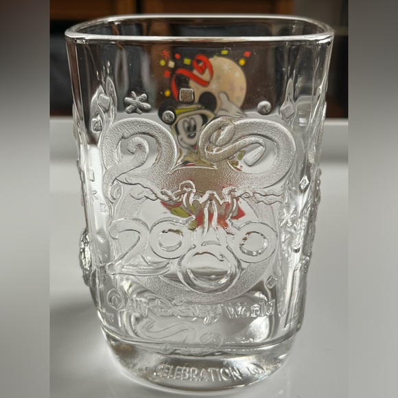 Mickey Mouse Walt Disney World 💥Magic Kingdom 2000 💥Square Glass Vintage - Picture 8 of 10